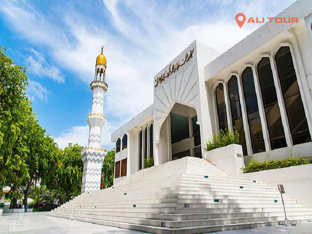 Nhà Thờ Hồi Giáo Islamic Centre trong Tour Maldives 4 ngày 3 đêm từ Thành phố Hồ Chí Minh